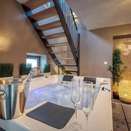 50 Nuances D'Amour - Jacuzzi / Massage / Cinema Moirans Zewnętrze zdjęcie