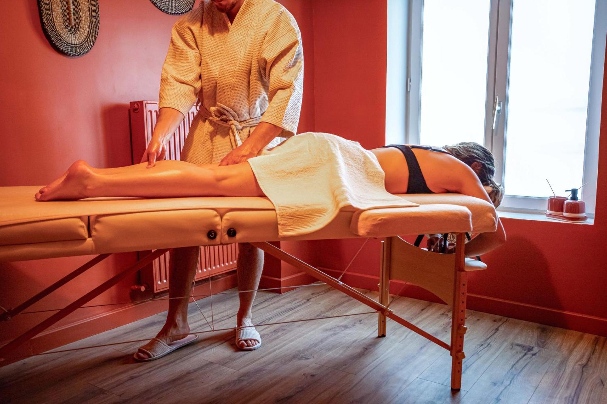 50 Nuances D'Amour - Jacuzzi / Massage / Cinema Moirans Zewnętrze zdjęcie